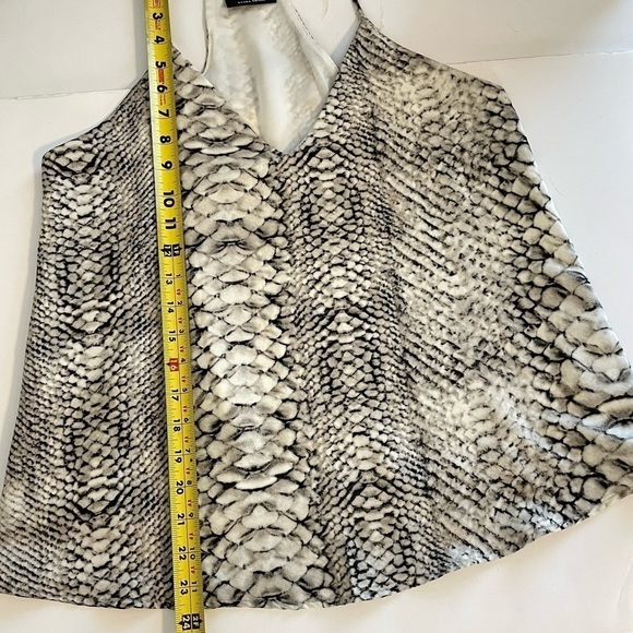 Vici Black White Snake Pattern Racerback Tank Size XS - Picture 7 of 7